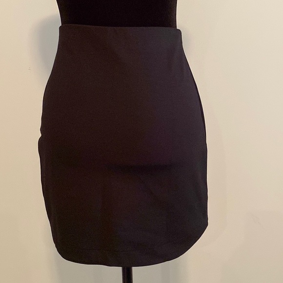 Stretch mini skirt, black - Picture 2 of 3